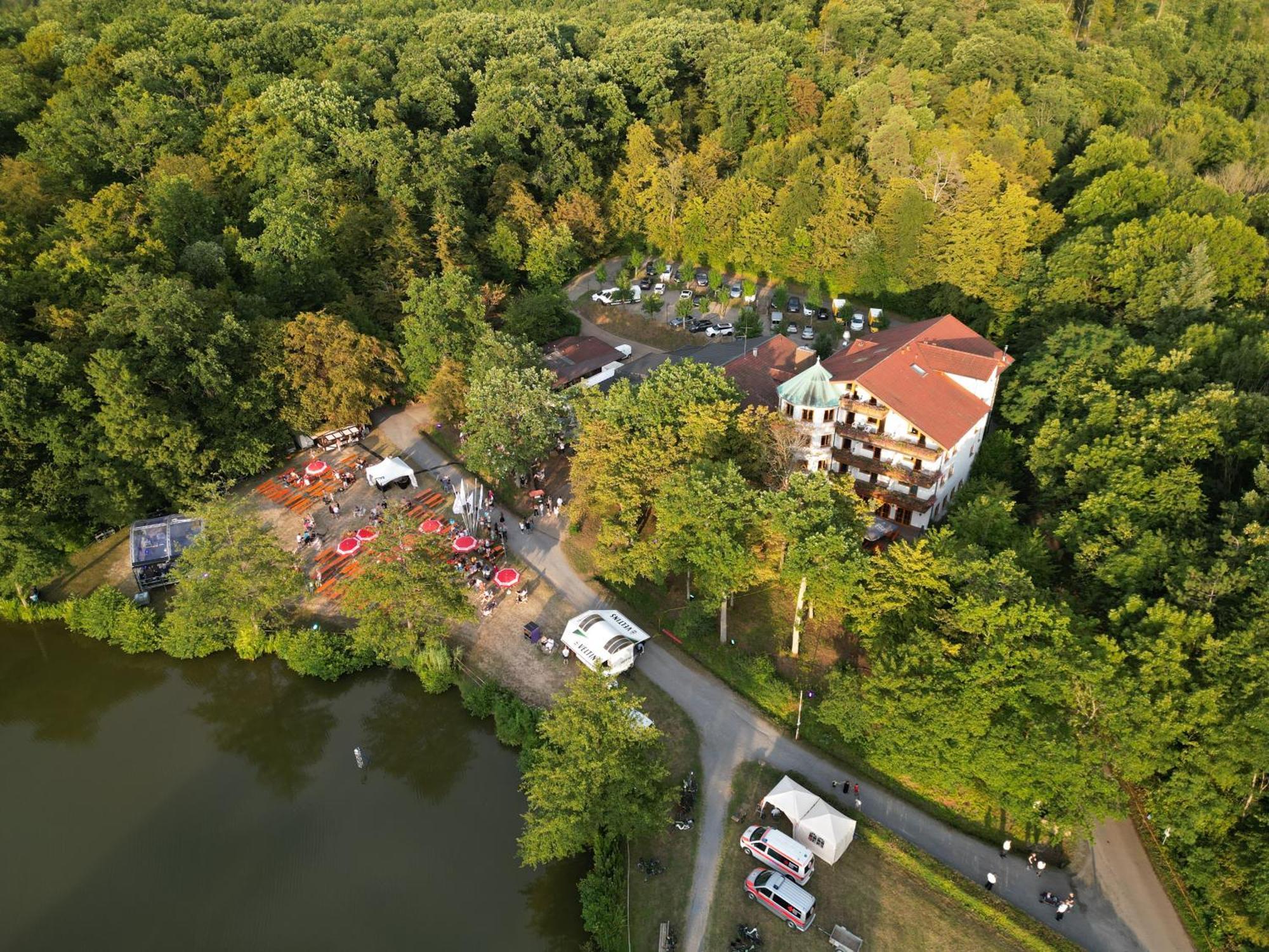 Hotel-Restaurant Kreuzberghof Tagungs- Und Veranstaltungshotel Tiefenbach (Heilbronn) Exterior foto