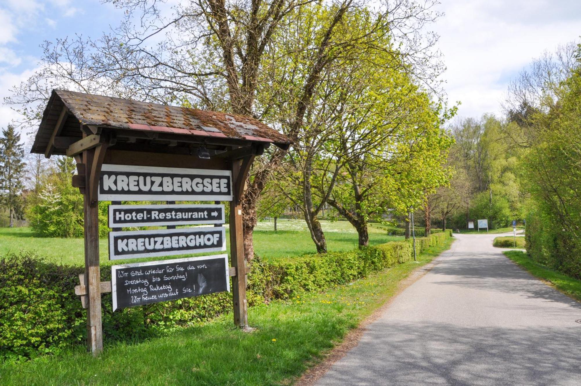 Hotel-Restaurant Kreuzberghof Tagungs- Und Veranstaltungshotel Tiefenbach (Heilbronn) Exterior foto